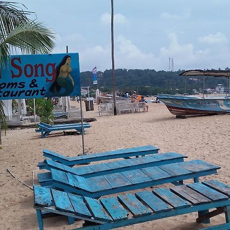 Sea Song Bed and Breakfast Unawatuna Buitenkant foto