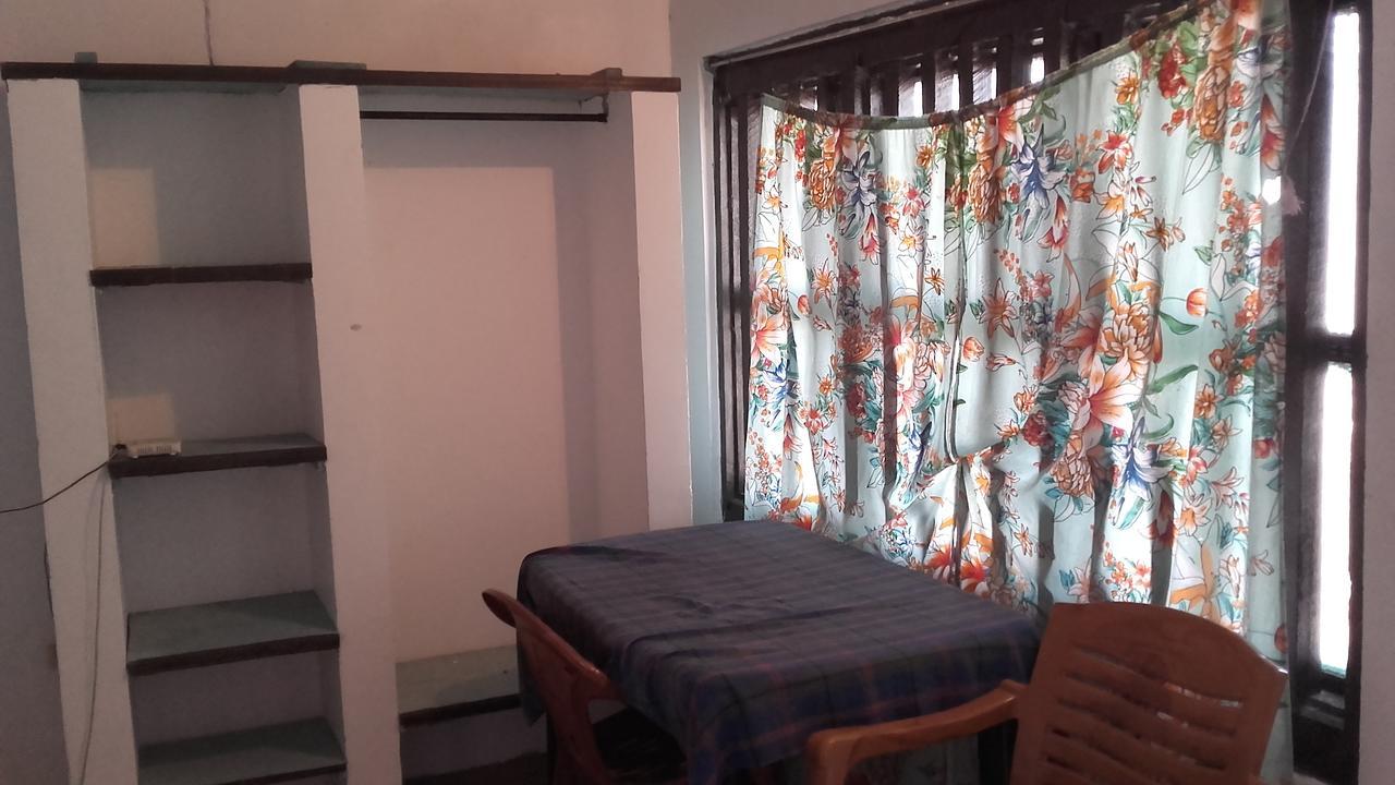 Sea Song Bed and Breakfast Unawatuna Buitenkant foto